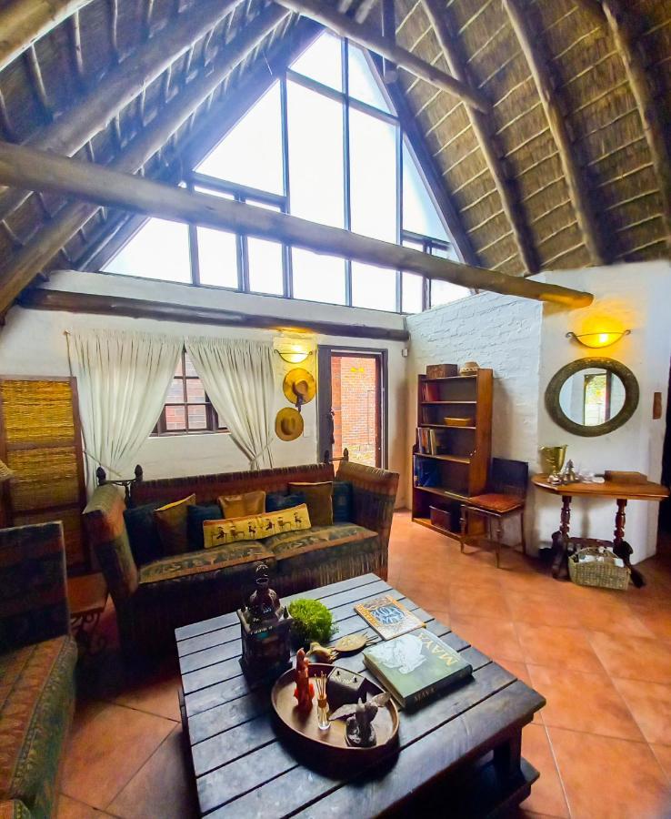 Pantera Lodge & Cheetah Cottage Johannesburg Exteriör bild